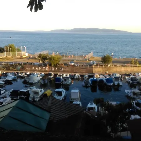 公寓 Apartment Vita *